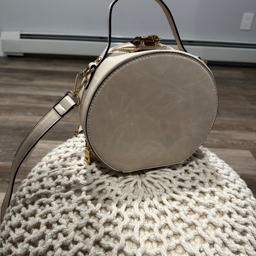 Isabelle Cream Crossbody Purse